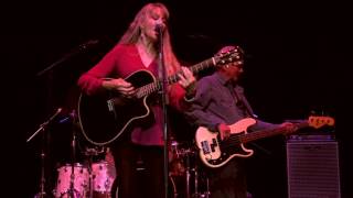 Love been a little bit hard on me - Juice Newton live