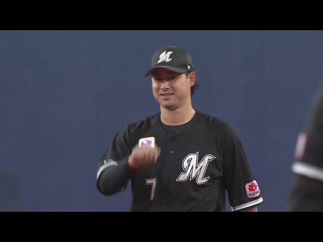 【4回裏】 マリーンズ・藤岡裕大 鋭い打球を見事なジャンピングキャッチでファインプレー!!  2024年8月2日 オリックス・バファローズ 対 千葉ロッテマリーンズ