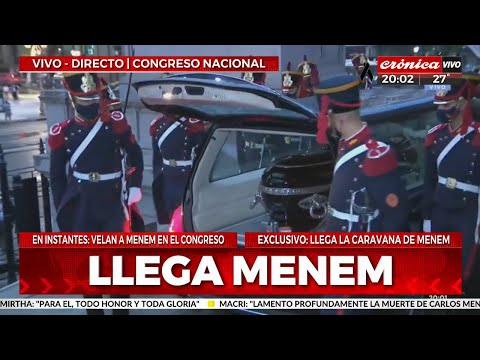 Bajo la lluvia, los restos de Carlos Menem llegaron al Congreso de la Nación
