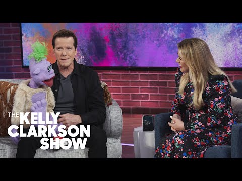 Peanut The Puppet Is Convinced He’s The Number One Kelly Clarkson Fan