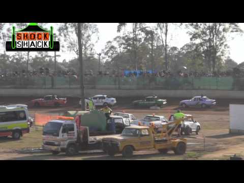 Production Sedans - Heat 1 - Maryborough Speedway - 22.11.14