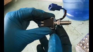 How to change Brake light switch - L200