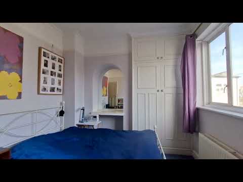 Flat for sale at Priests Bridge, SW14