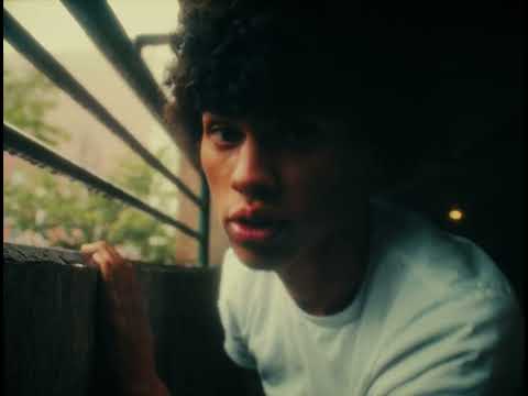 nelovesbias - Cluster (Official Music Video)