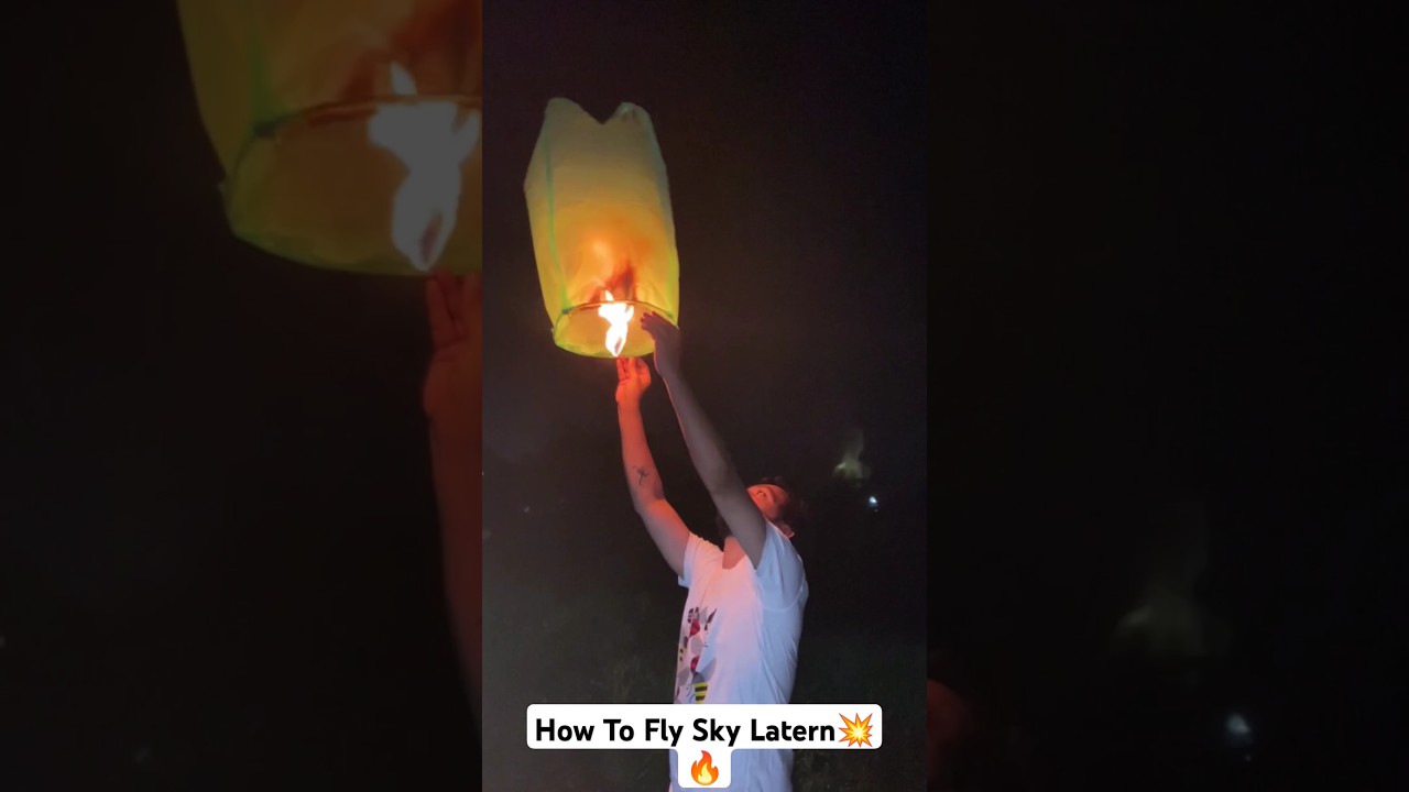 How To Fly Sky Latern|Sky Latern को कैसे उड़ाए|Sky Latern ko kaise udaye|Fying candle kite|#shorts
