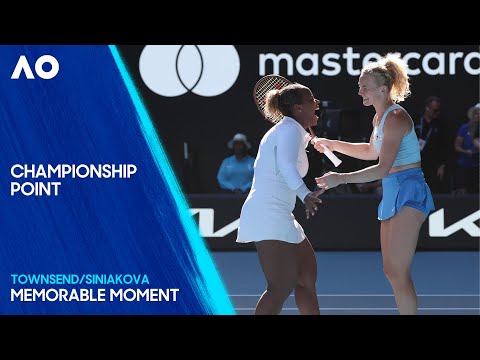 Siniakova/Towsend Win Women's Doubles Title | Championship Point | Australian Open 2025