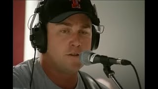 Rodney Carrington   Don&#39;t look now (Bob &amp; Tom show)