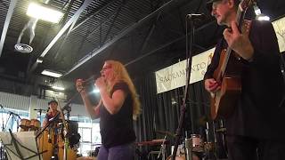 &quot;Mambo De La Luna&quot;