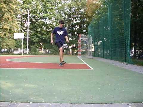 Ziomal atw Freestyle Football:) air trick