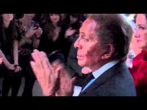 Fashion Broadcasting @ Valentino SS 2010/11 Paris.