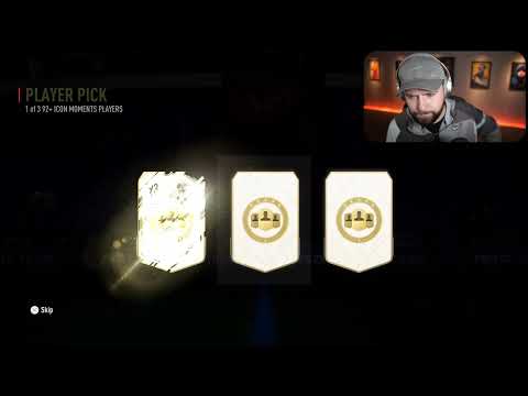 First 92+ Icon Moments Player Pick
