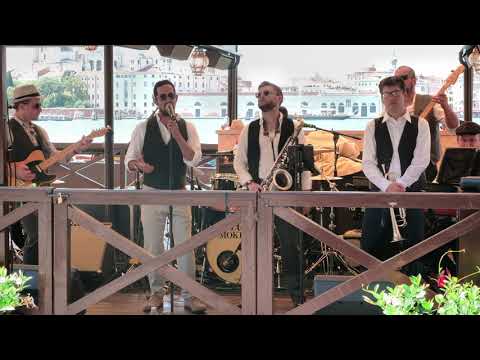 The Matzoh Boys play Mashups. Jewish Wedding Band London.