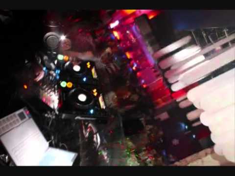 DJ Baris vs Rober Hatemo - Mahrum ( REMIX )