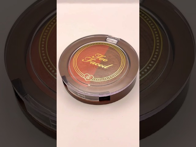 Vídeo relacionado con Too Faced Cosmetics ORIGINAL | Sun Bunny Bronzer - Polvos bronceadores rosados | by BELLA (8.00 g (Paquete de 1)) (SUNSET BUNNY)