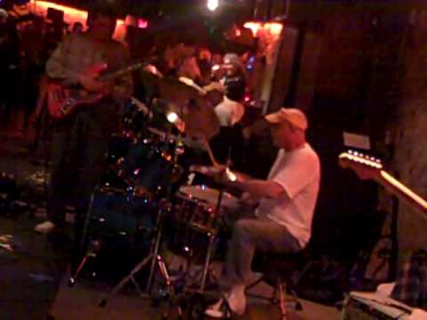 Geno White Boiler Room Cape May NJ 5/8/10 *Chickie Drum Solo*