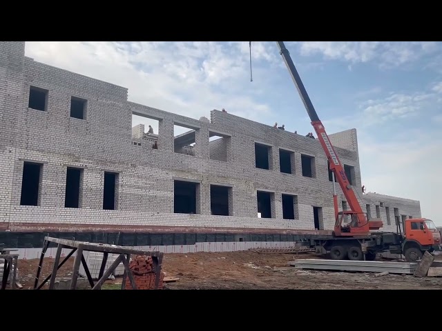 В Агрызе продолжается строительство новой школы на 500 мест
