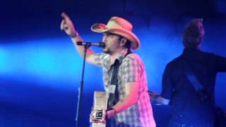 This Nothing Town - Jason Aldean - Greensboro NC 5-18-13