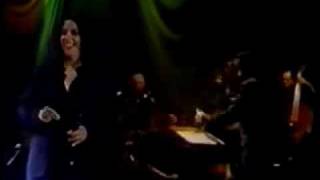 Gal Costa canta Falsa Baiana