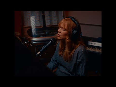Lucy Rose - Light as Grass (Live from Black Barn Studios)