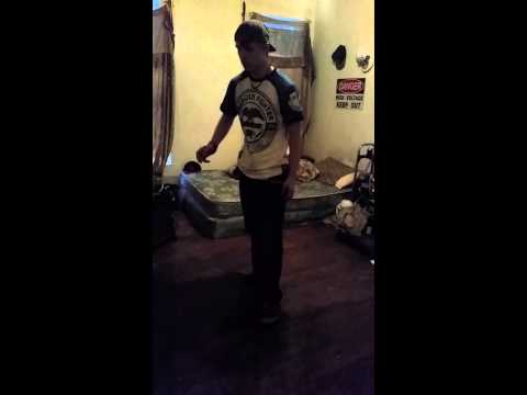 Dakota walker dancing to Cookie