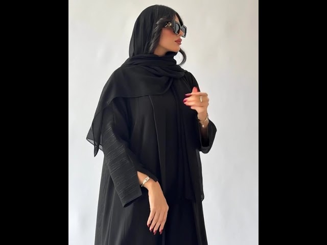 عباية كريب ملكي مع تفتة جاكارا من الخلف