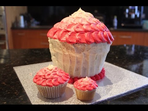 OMGiant Cupcake