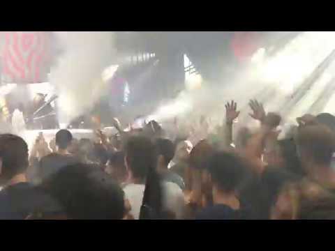 Hot Since 82 plays "Don´t trust Anyone" in labyrinth (Pacha, Ibiza)