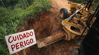 Fiz um tipo de serviço que exige muita atenção motoniveladora. #patrolamento #motoniveladora #obras 