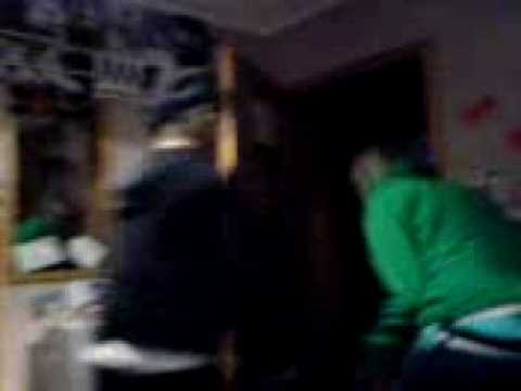 deichkind vs. typ sandra und amie