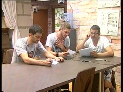 download lagu mp3 mp4 Agenda De Show Avril Lavigne, download lagu Agenda De Show Avril Lavigne gratis, unduh video klip Agenda De Show Avril Lavigne