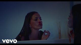 Musik-Video-Miniaturansicht zu L'amore e la violenza Songtext von Jake La Furia