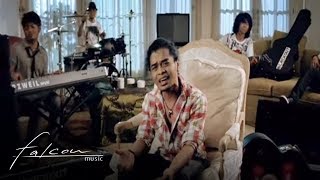 Download lagu Blackout - Resiko Orang Cantik mp3