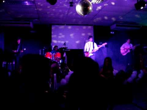 Festa dos 100 Dias Fechada - Odonto Ulbra - Ato 2010.1 - Banda dos profs!!! (07).avi