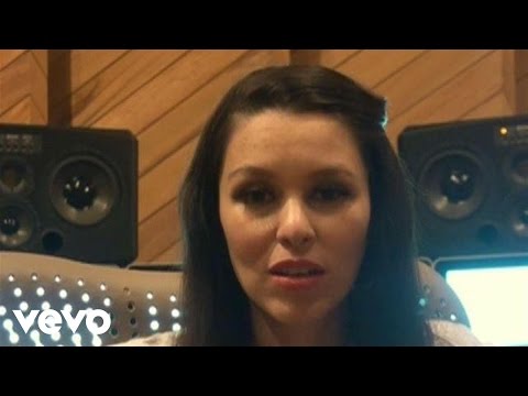 Belanova - Nada De Más (Making Of / With Chyron)