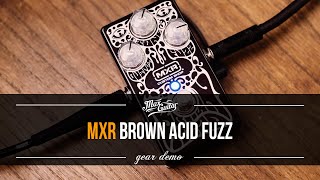 Video thumbnail for MXR Brown Acid Fuzz demo! With Fender CS John Cruz Strat into Marshall Superlead Plexi! by Max Guitar B.V.