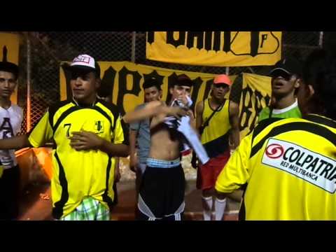 "ANARKIA   ( MALVINAS 1990)" Barra: Dominio Aurinegro &bull; Club: Alianza Petrolera