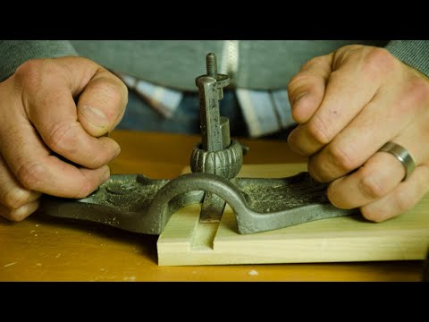 How to Cut a Dado Joint with Hand Tools