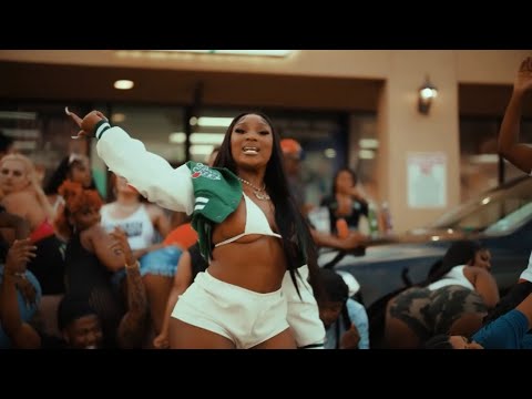 Erica Banks - Poppin Or Not (Official Music Video)