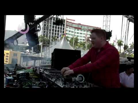 ASOT 550 Marcus Schossow Live at Ultra Music Festival in Miami, USA (25.03.2012) 480p