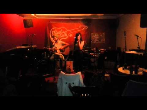 Meets and Beats - 8.12.15 Lizzy Dean 3