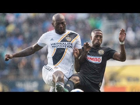 GOAL! Mike Ciani powers home a towering header