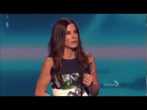 Sandra Bullock win Favorite Movie Actress at 2014 People's Choice Award