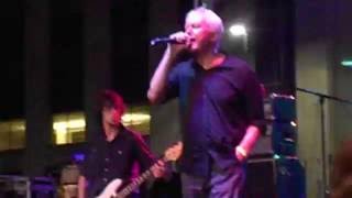 Guided By Voices &quot;Goldheart Mountaintop &amp; Not Behind the Fighter Jet&quot; @ Fountain Square 7/15/16
