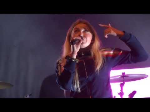 Astrid S - Such a Boy [live FULL HD]