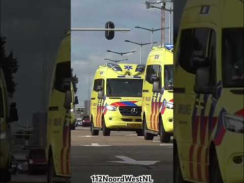 VTB met 3 ambulances naar het AMC Amsterdam #einsatz #police #paramedic #policeescort #ambulance