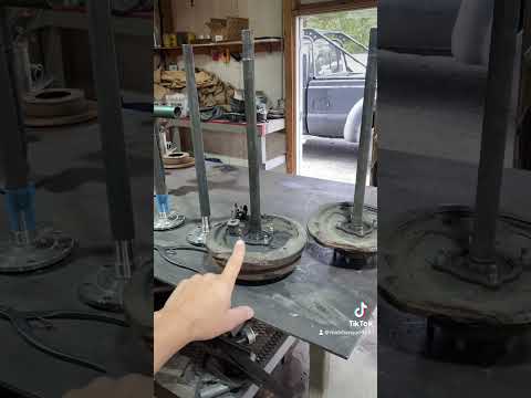 How to replace Toyota truck rear wheel bearings #mechanic #toyotacars #automobile #4runner