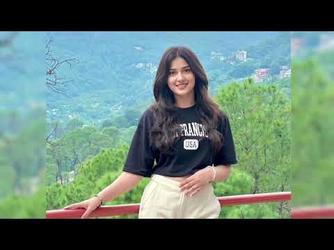 LOUISA KHOVANSKI Wiki Biography, Age, Weight, Relationship, Net Worth, Curvy Model, Outfit Idea | 7