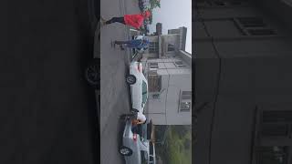 Re: [新聞] 沒公德心！合歡山3車違停 被擋車主無奈丟