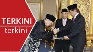 Download lagu [TERKINI] PRN Sabah: Hajiji angkat sumpah Ketua Menteri Sabah Ke-17 mp3