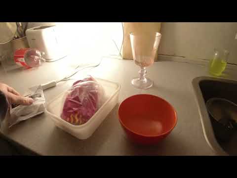 MongoTV_10653 - SPISER EN TIL SKÅL SLIK SØNDAG EFTERMIDDAG